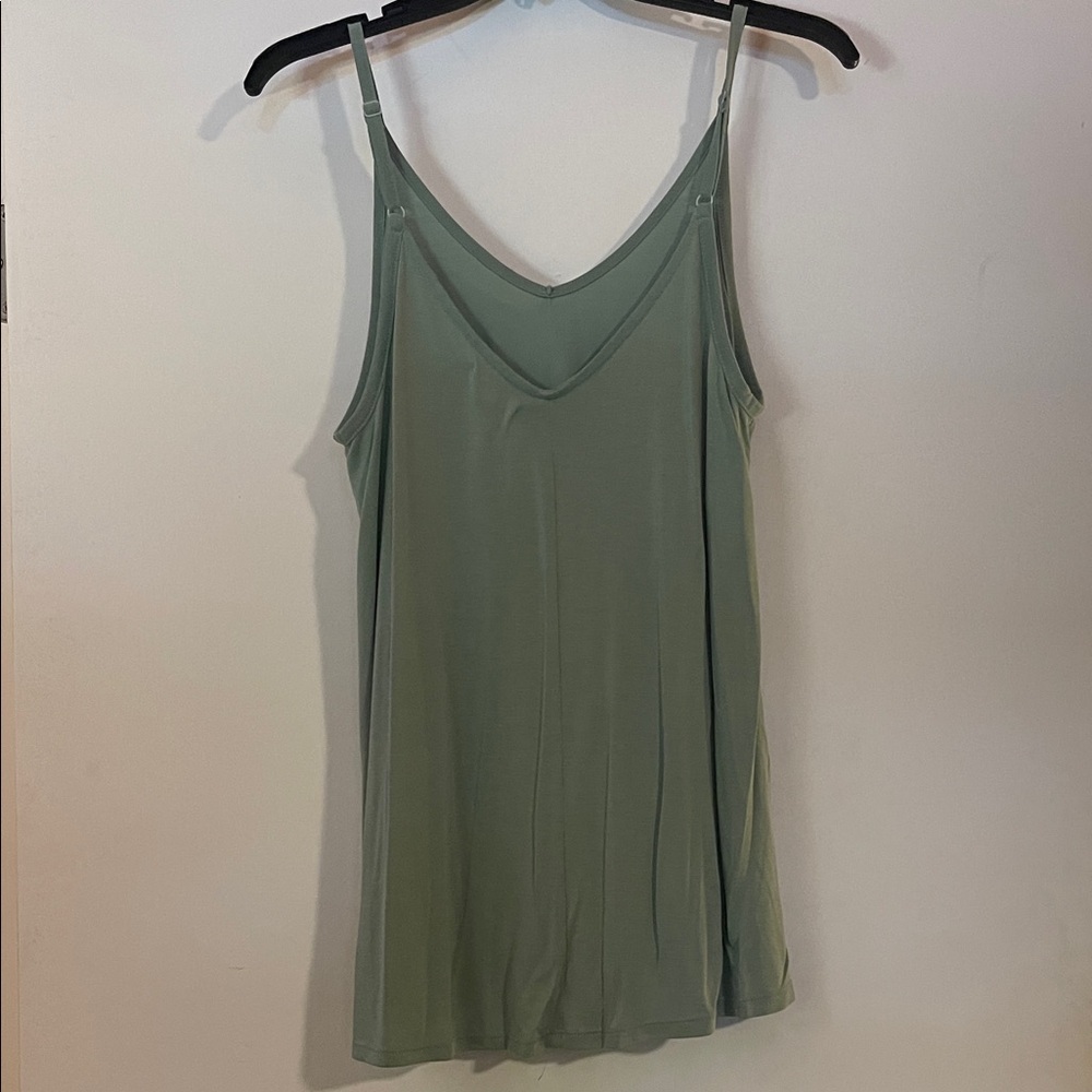 Maurice’s Elegant Green Women's Camisole Top - Picture 3 of 3